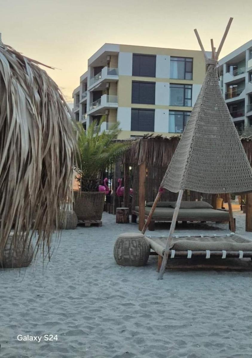 Constantinos Apartment Mamaia Nord Navodari Ngoại thất bức ảnh